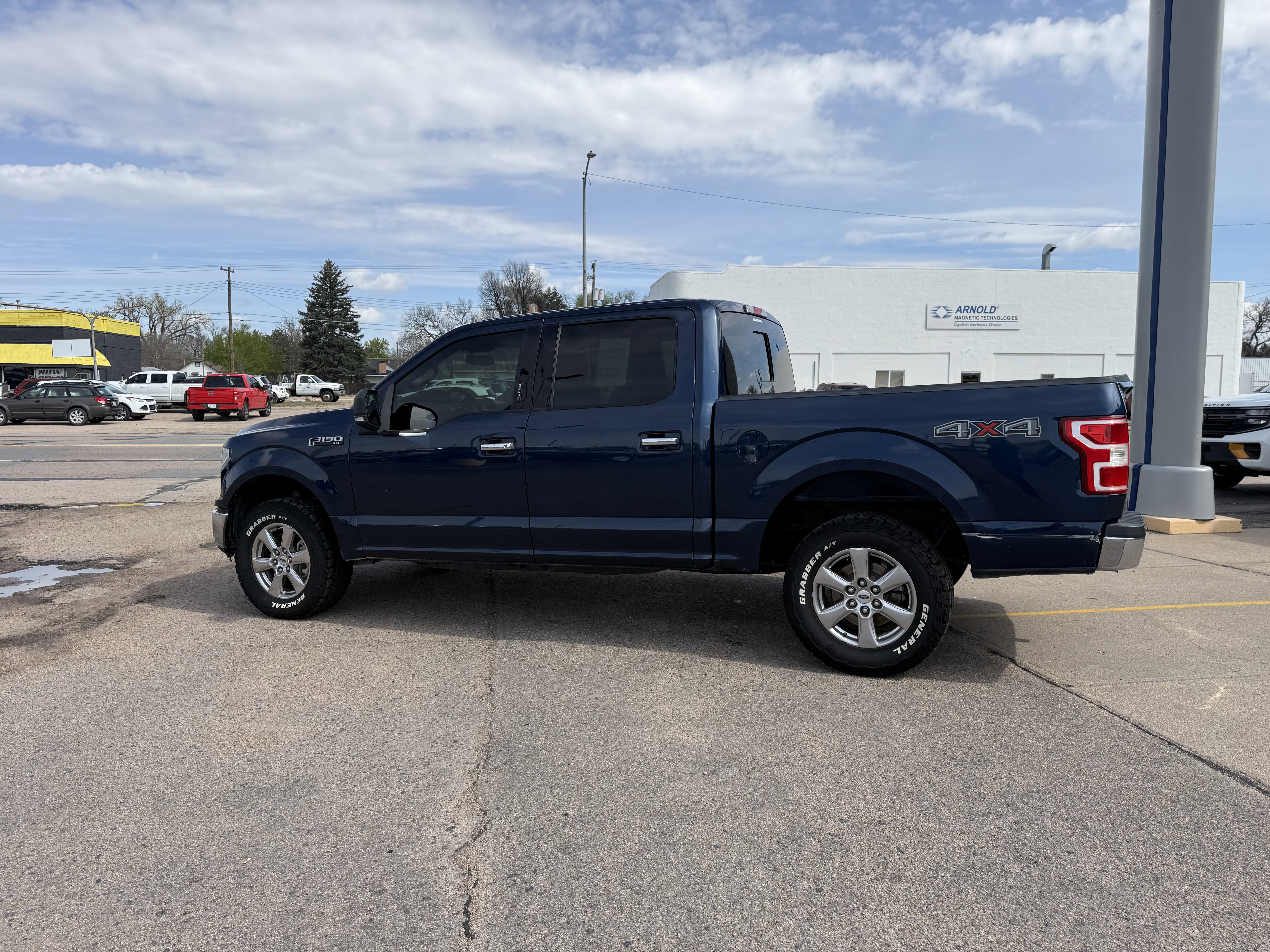 Used 2020 Ford F150 XLT w/ Equipment Group 302A Luxury AWD/4WD image 11