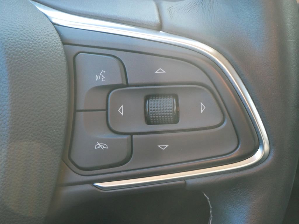 Used 2021 Buick Envision Essence image 21