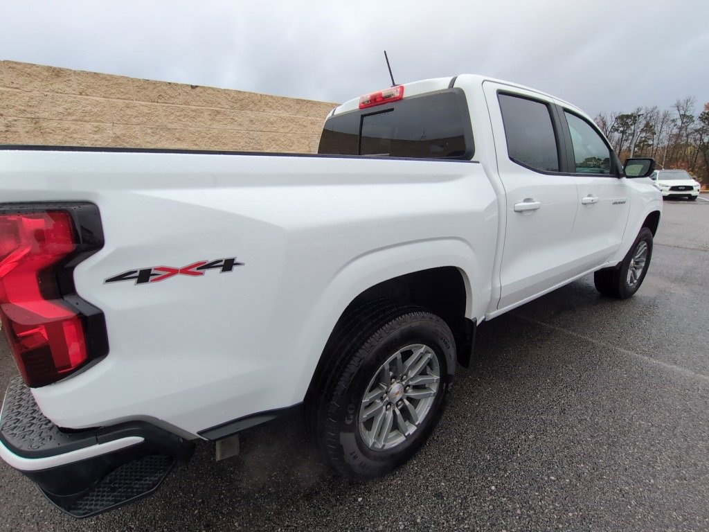 Used 2024 Chevrolet Colorado LT w/ LT Convenience Package image 4