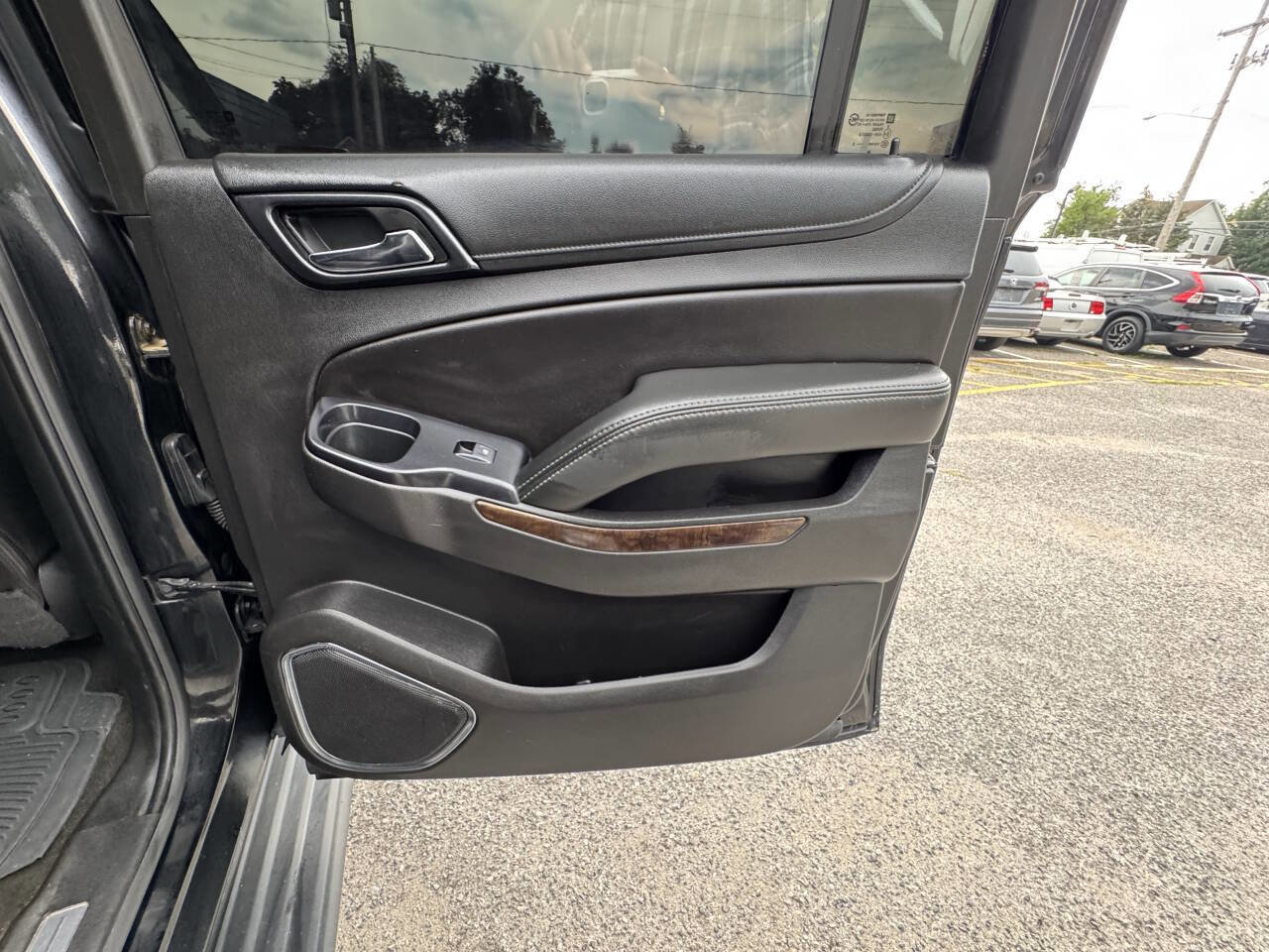 Used 2018 Chevrolet Suburban LT AWD/4WD image 38