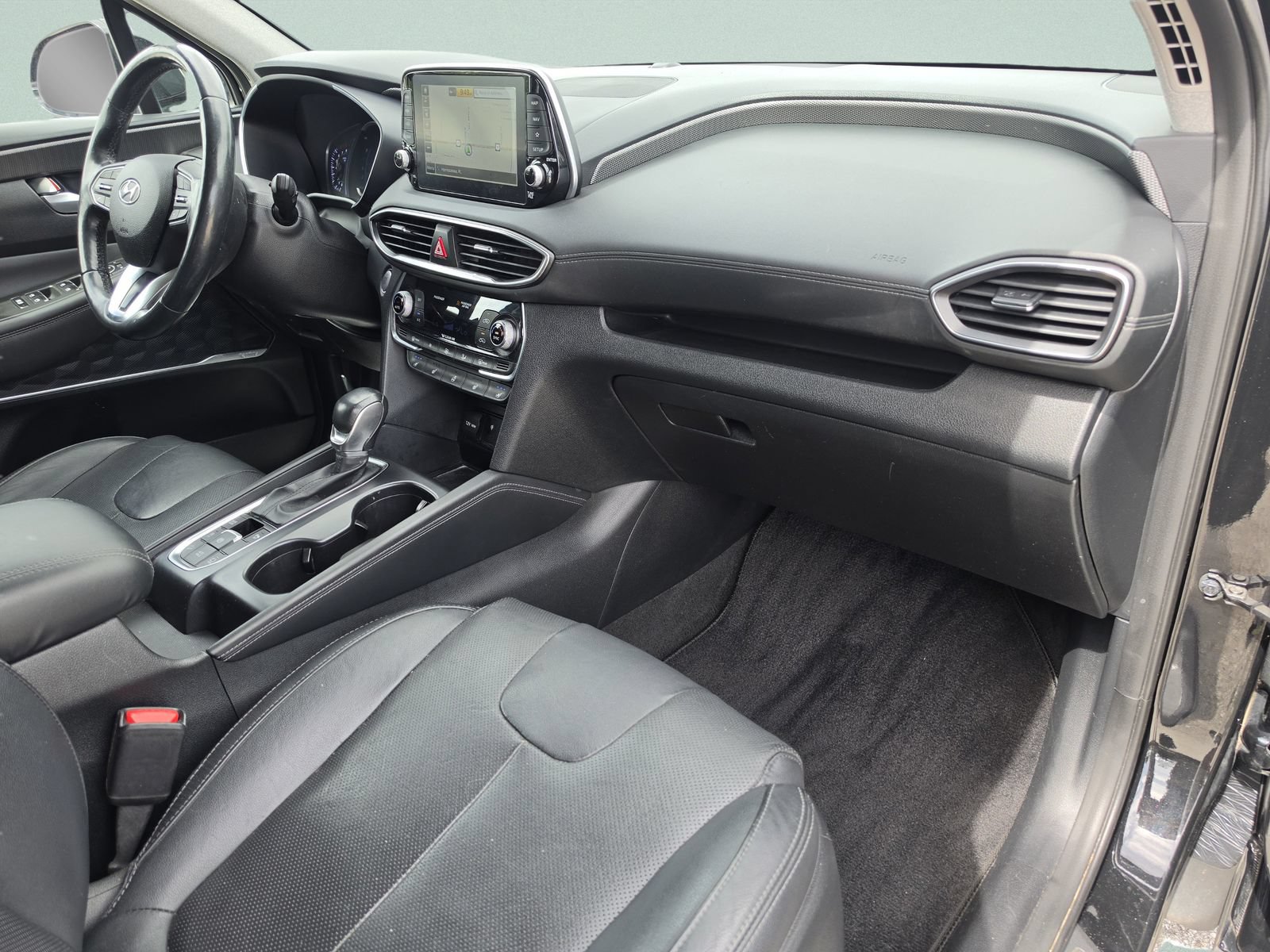 Used 2019 Hyundai Santa Fe AWD w/ Cargo Package image 15