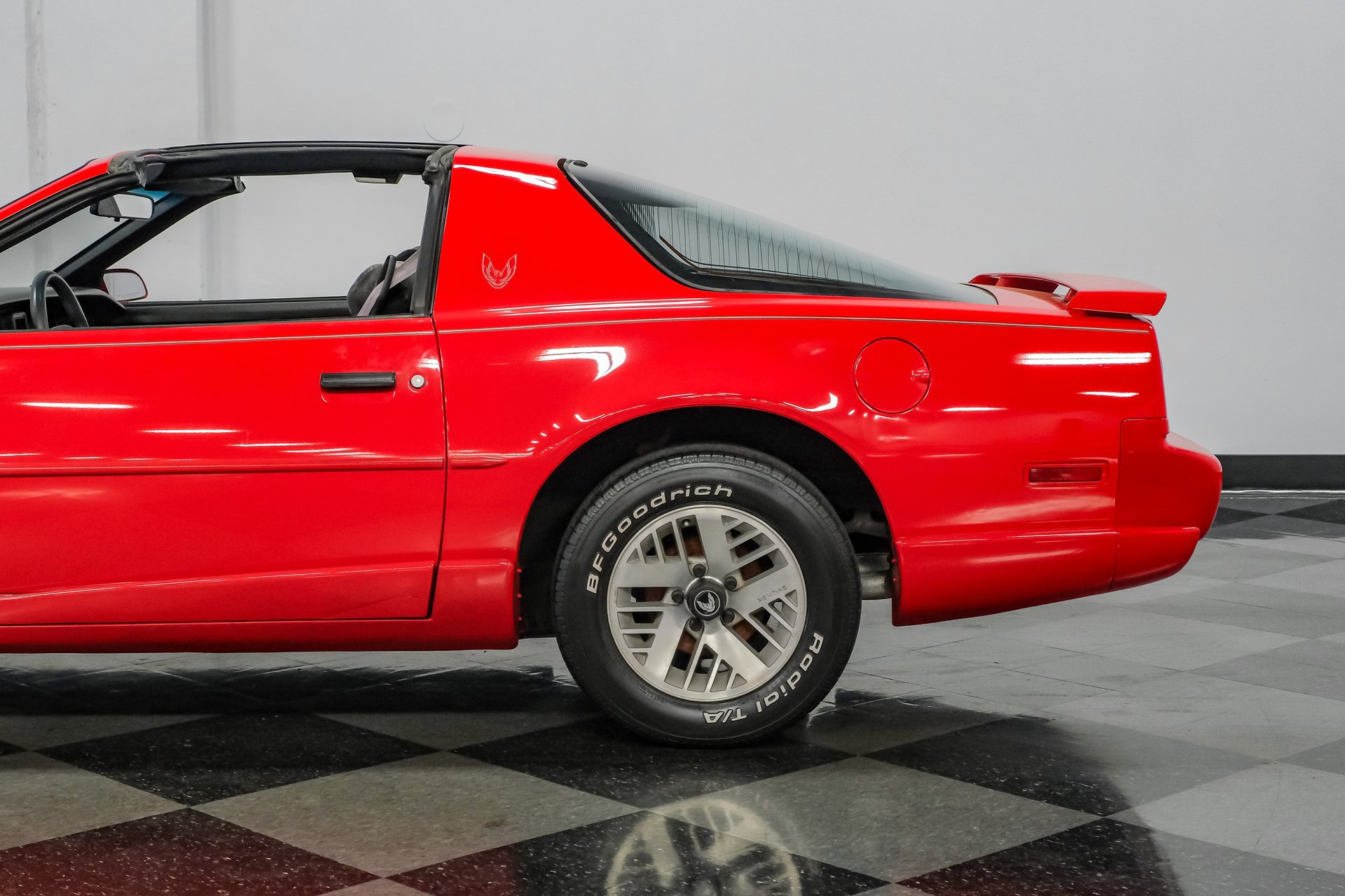 Used 1992 Pontiac Firebird Coupe RWD image 24