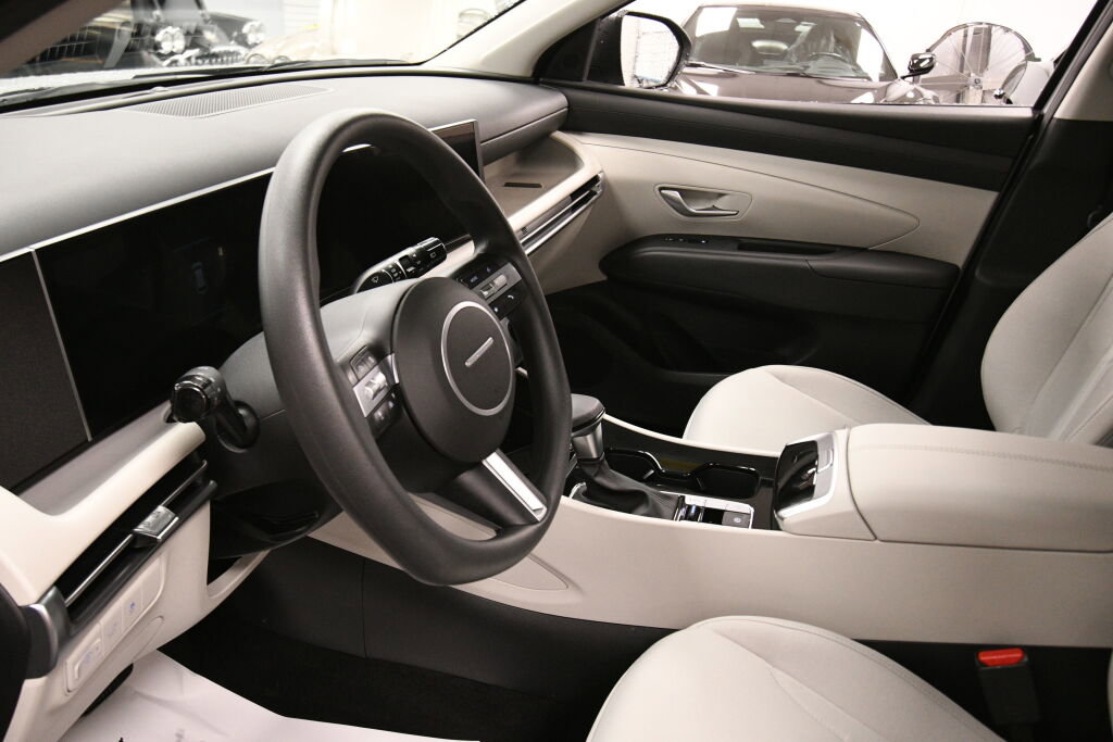 Used 2026 Hyundai Tucson SEL image 19