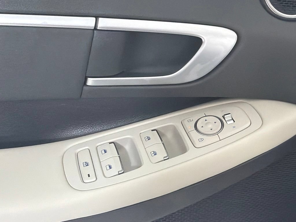 Certified 2025 Hyundai Sonata SEL FWD image 14