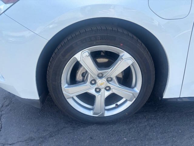 Used 2018 Chevrolet Volt LT FWD image 9