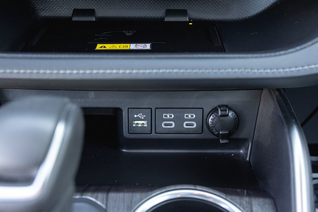 Used 2023 Toyota Highlander Platinum image 21