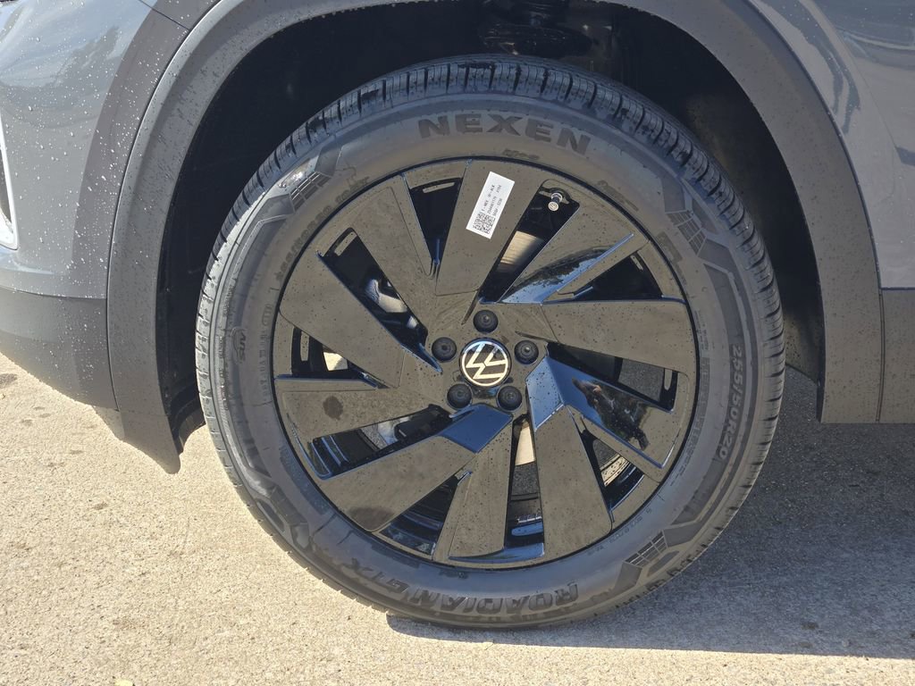 New 2026 Volkswagen Atlas SE image 10