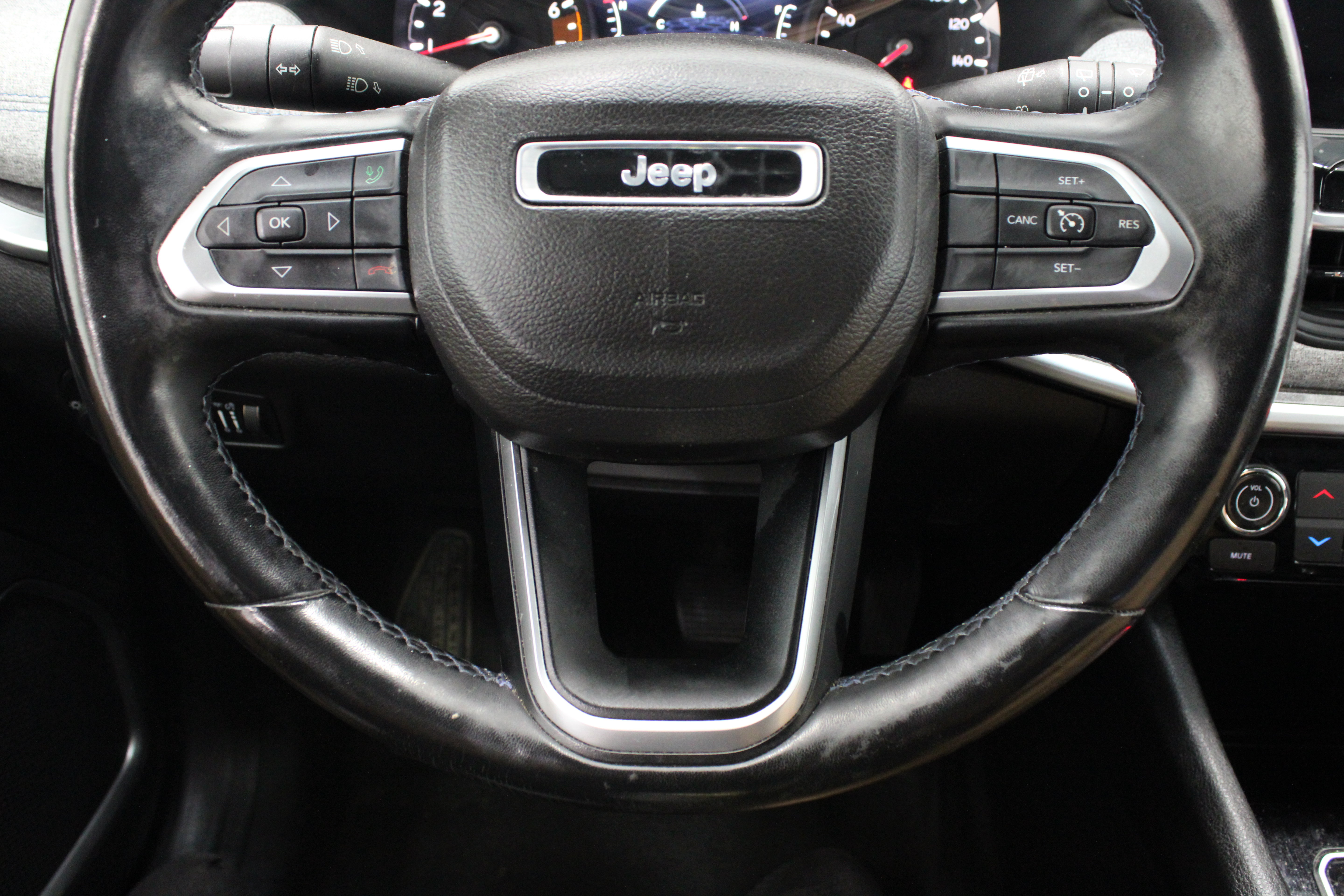 Used 2022 Jeep Compass Latitude w/ Convenience Group AWD/4WD image 24