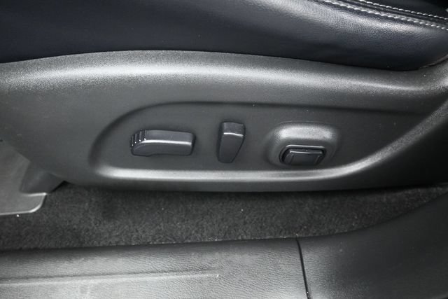 Used 2019 Nissan Pathfinder SL AWD/4WD image 24