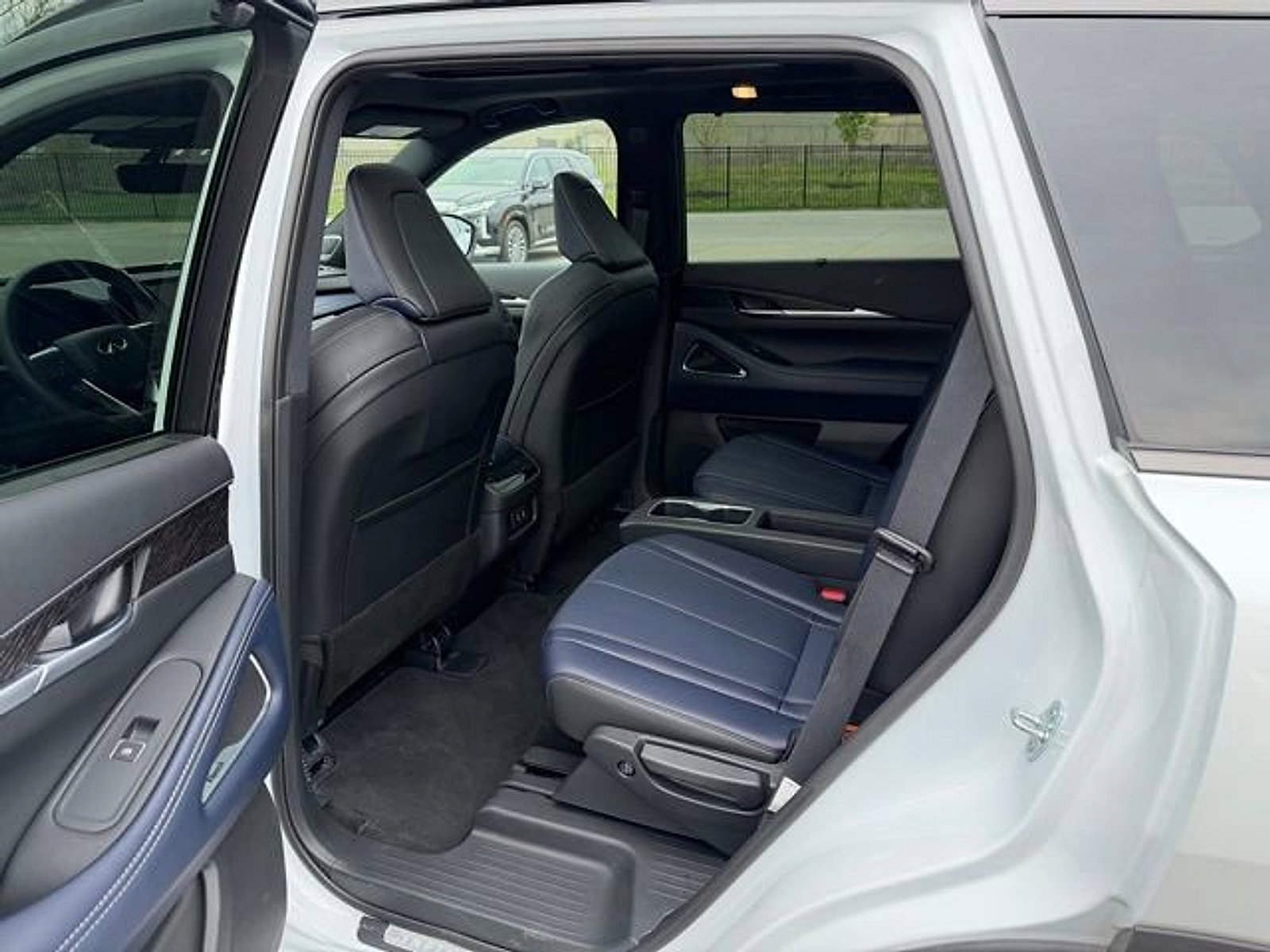 Certified 2026 INFINITI QX60 Sport w/ Dark Cargo Package image 10