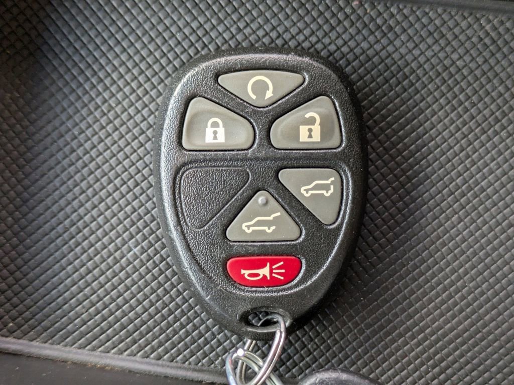 Used 2014 Chevrolet Suburban LTZ image 30