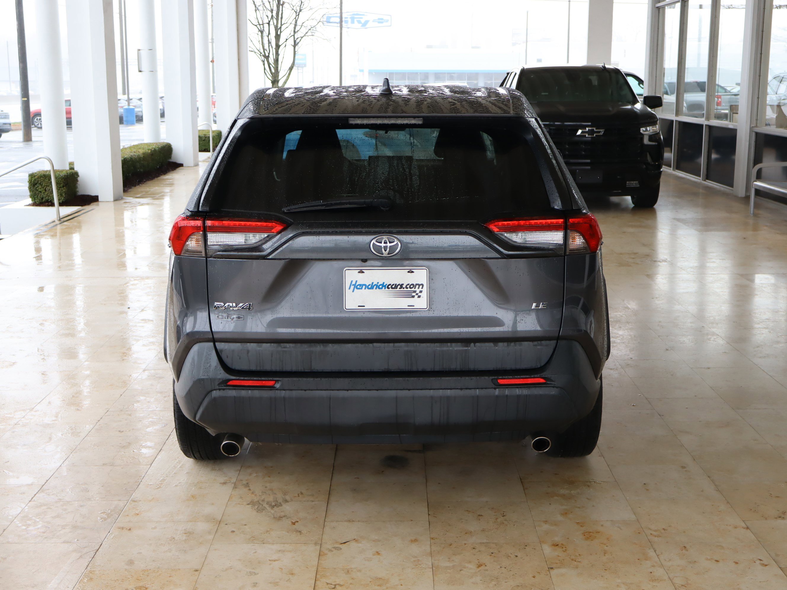 Used 2022 Toyota RAV4 LE image 9