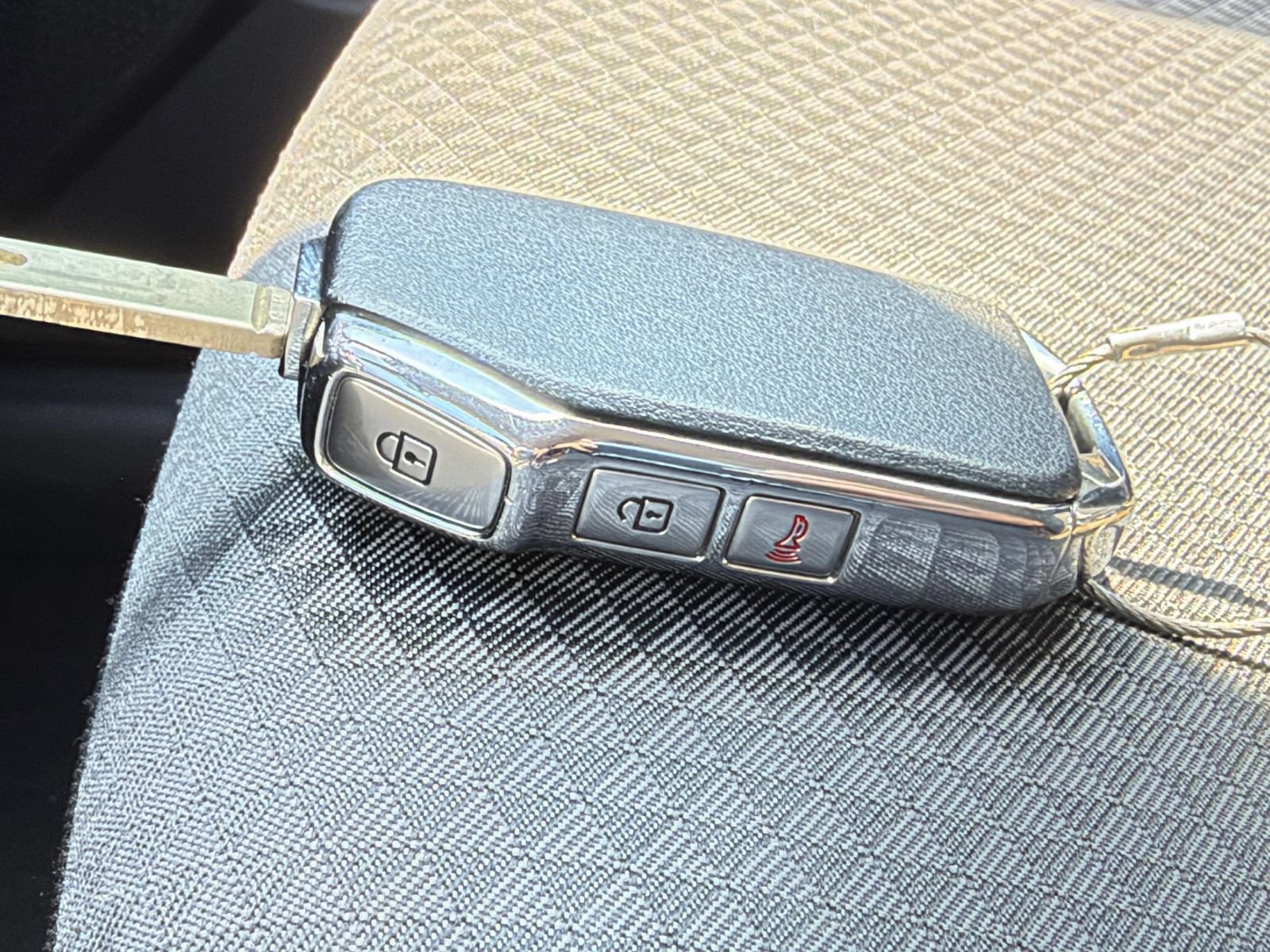 Used 2025 Kia Soul LX w/ LX Technology Package FWD image 20