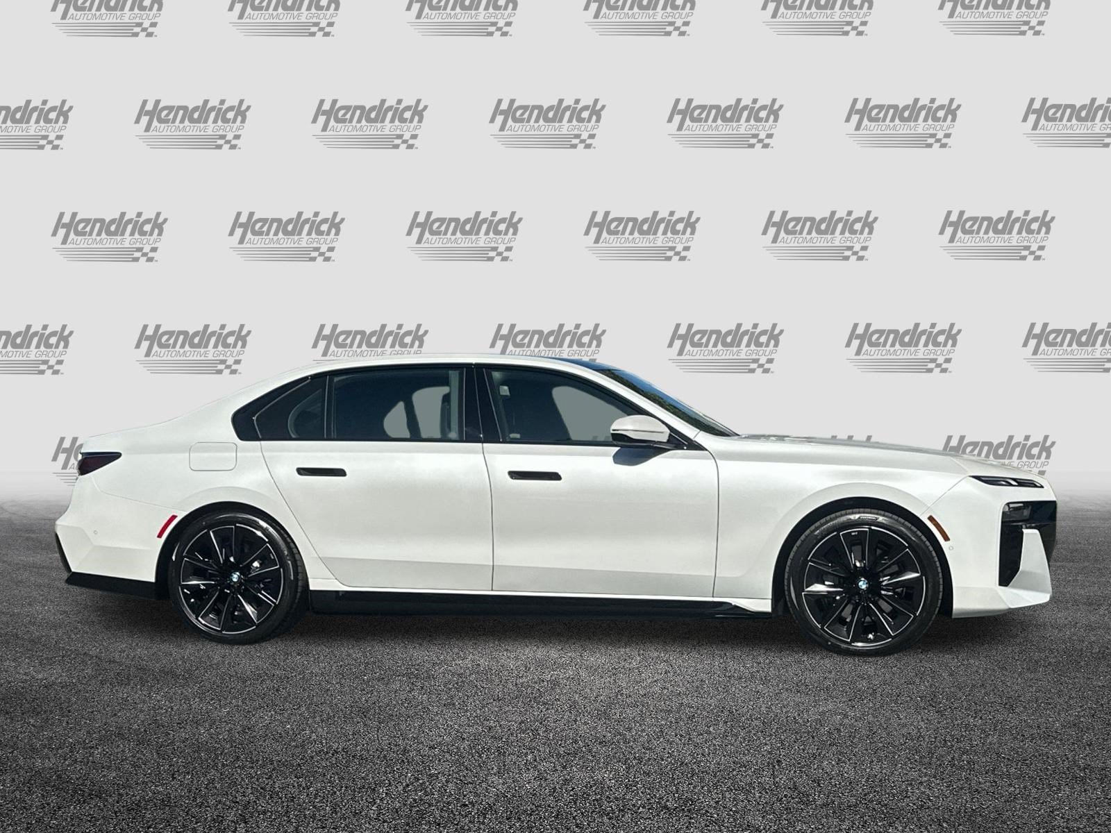 New 2026 BMW 750e xDrive AWD/4WD image 3