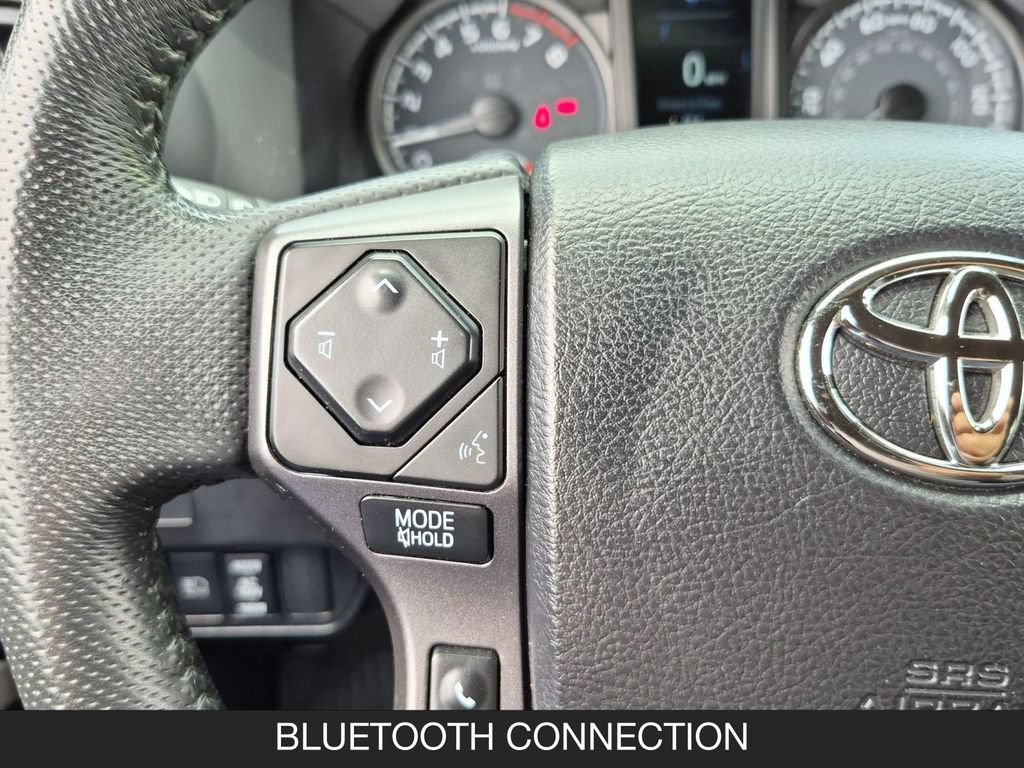 Used 2021 Toyota Tacoma TRD Off-Road w/ Technology Package AWD/4WD image 17