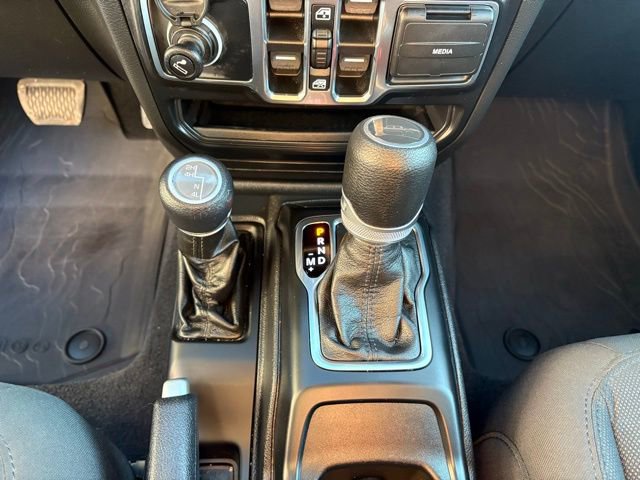 Used 2022 Jeep Gladiator Willys image 21