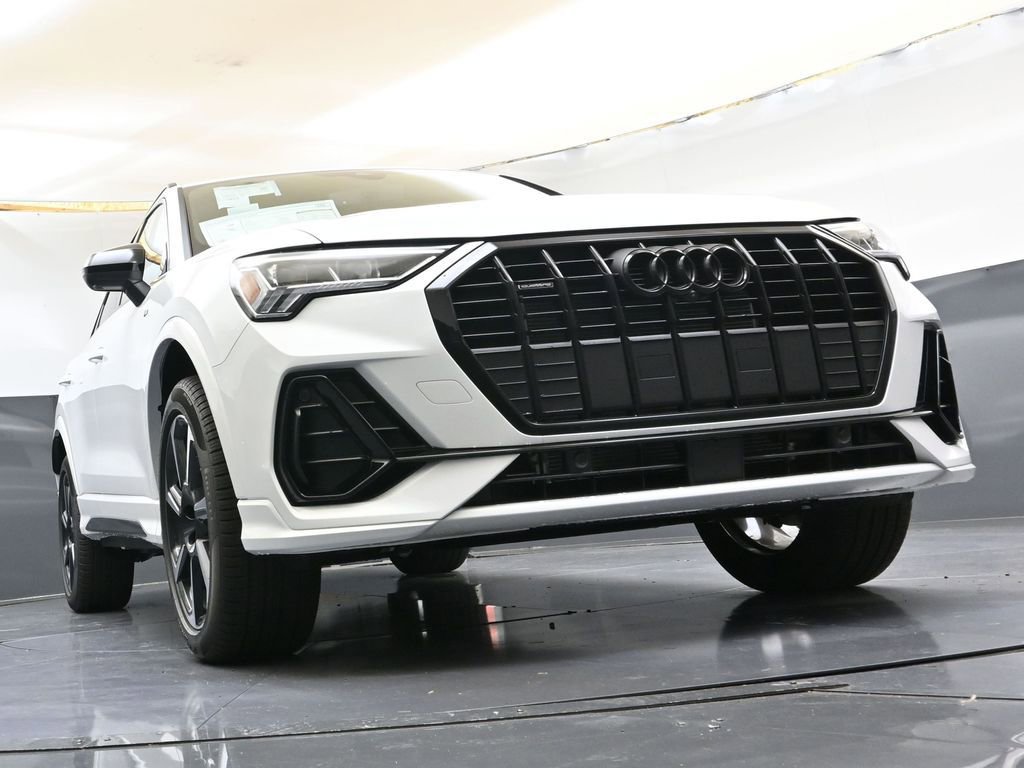Used 2025 Audi Q3 2.0T Premium Plus w/ Premium Plus Package image 44