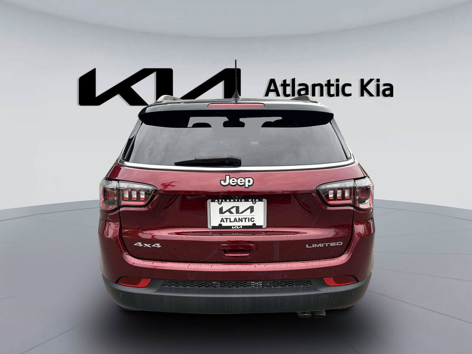 Used 2022 Jeep Compass Limited AWD/4WD image 7