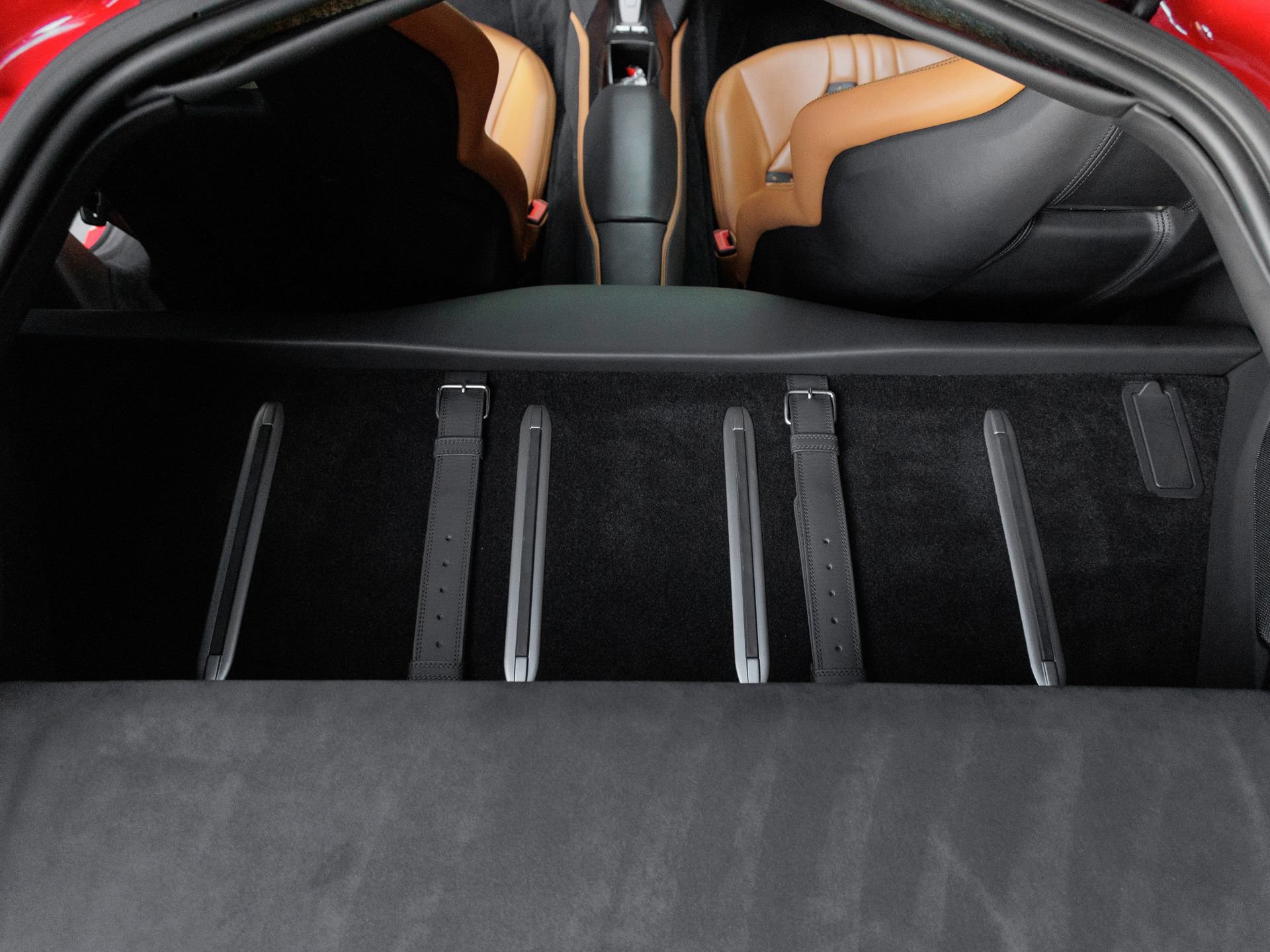 Used 2019 Ferrari 812 Superfast RWD image 32