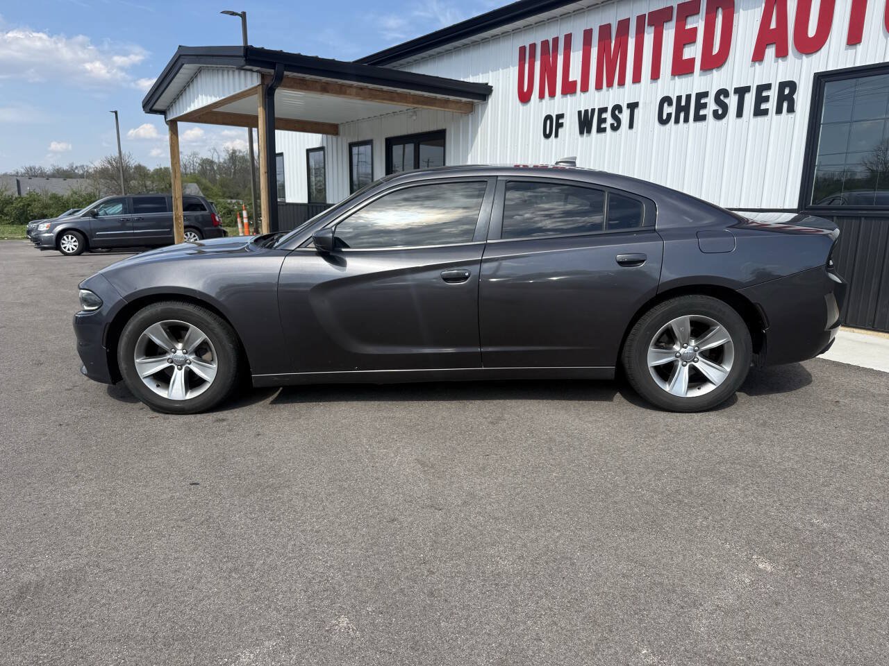 Used 2018 Dodge Charger SXT Plus RWD image 12