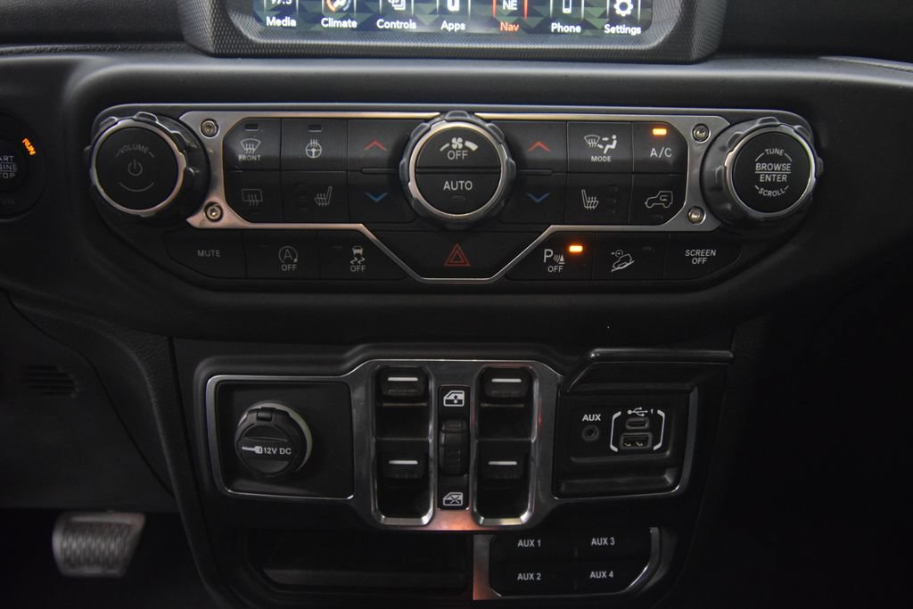 Used 2021 Jeep Wrangler Unlimited Sahara AWD/4WD image 34