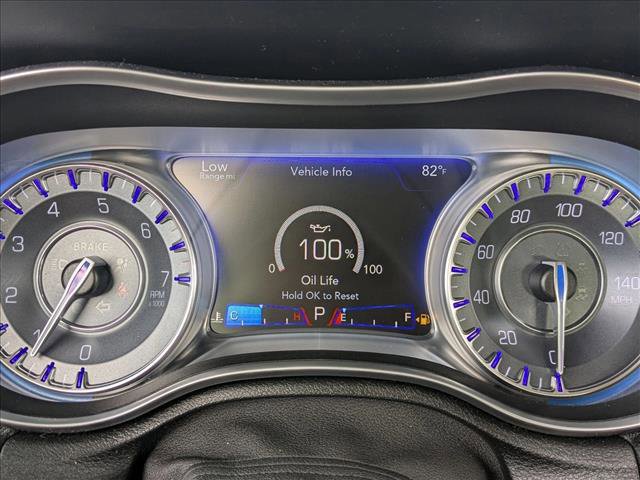 Used 2015 Chrysler 300 C w/ Harman/Kardon Audio Group image 10