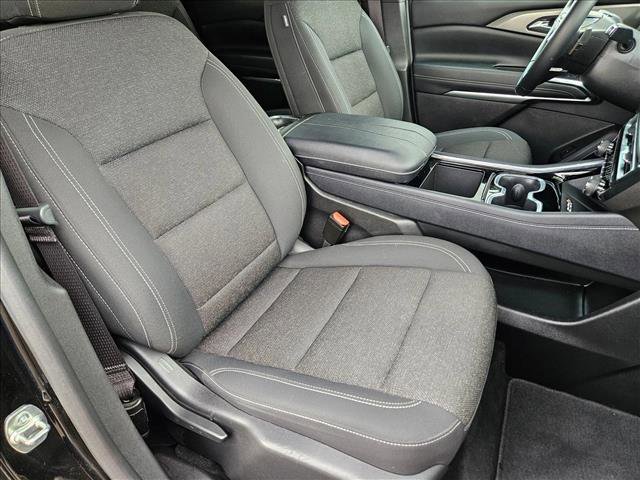 Used 2025 Chevrolet Traverse LT image 22