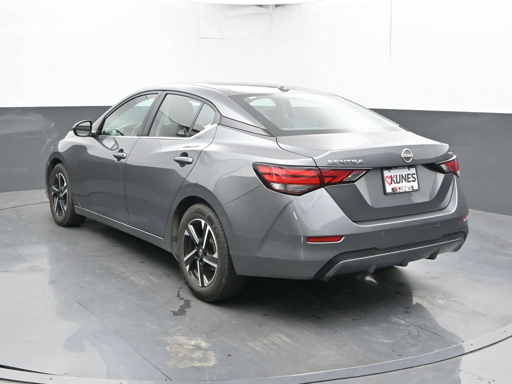 Used 2024 Nissan Sentra SV FWD image 11