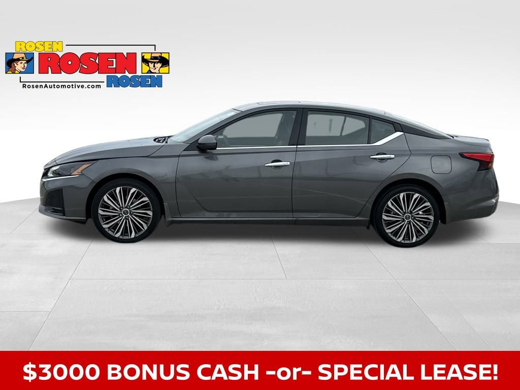 New 2025 Nissan Altima 2.5 SL image 2