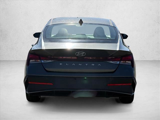 Certified 2024 Hyundai Elantra SEL image 6