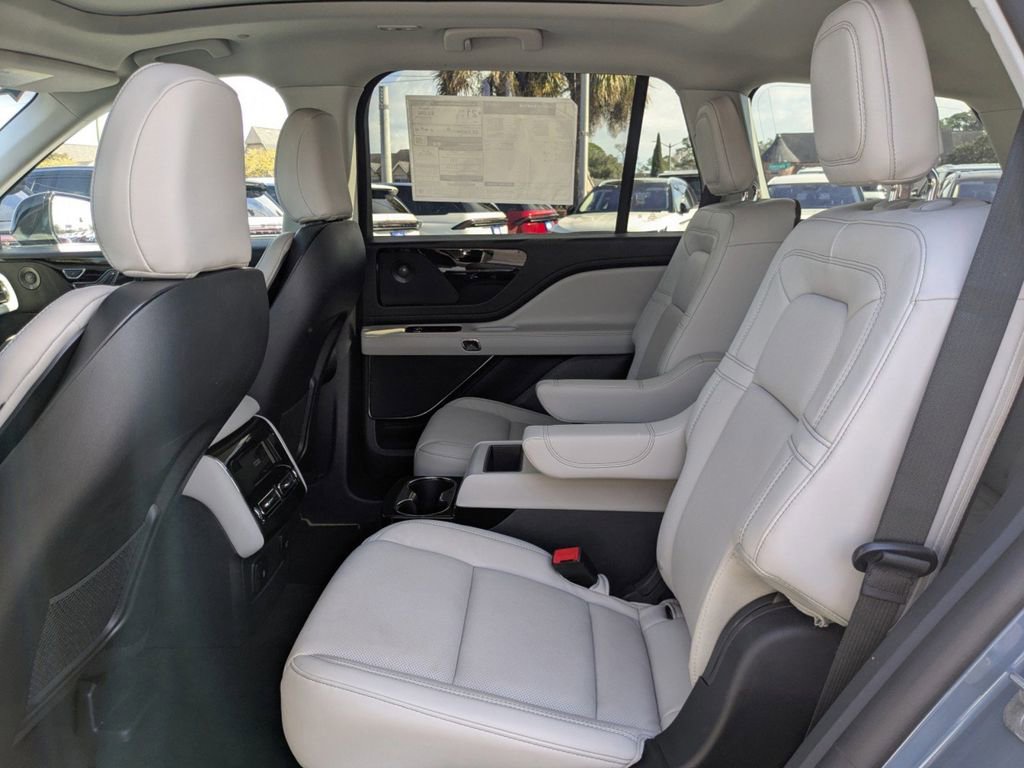 New 2025 Lincoln Aviator Reserve w/ Illumination Package image 15