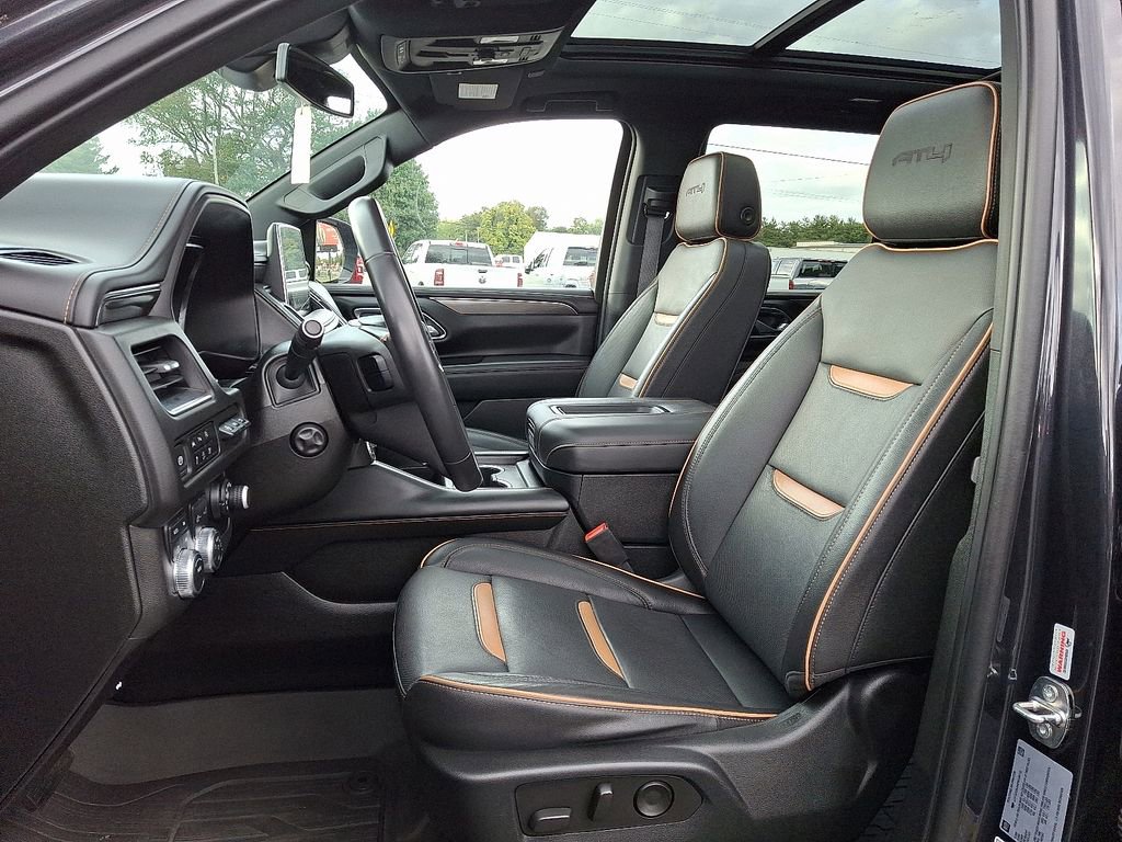 Used 2023 GMC Yukon AT4 w/ AT4 Premium Package image 17