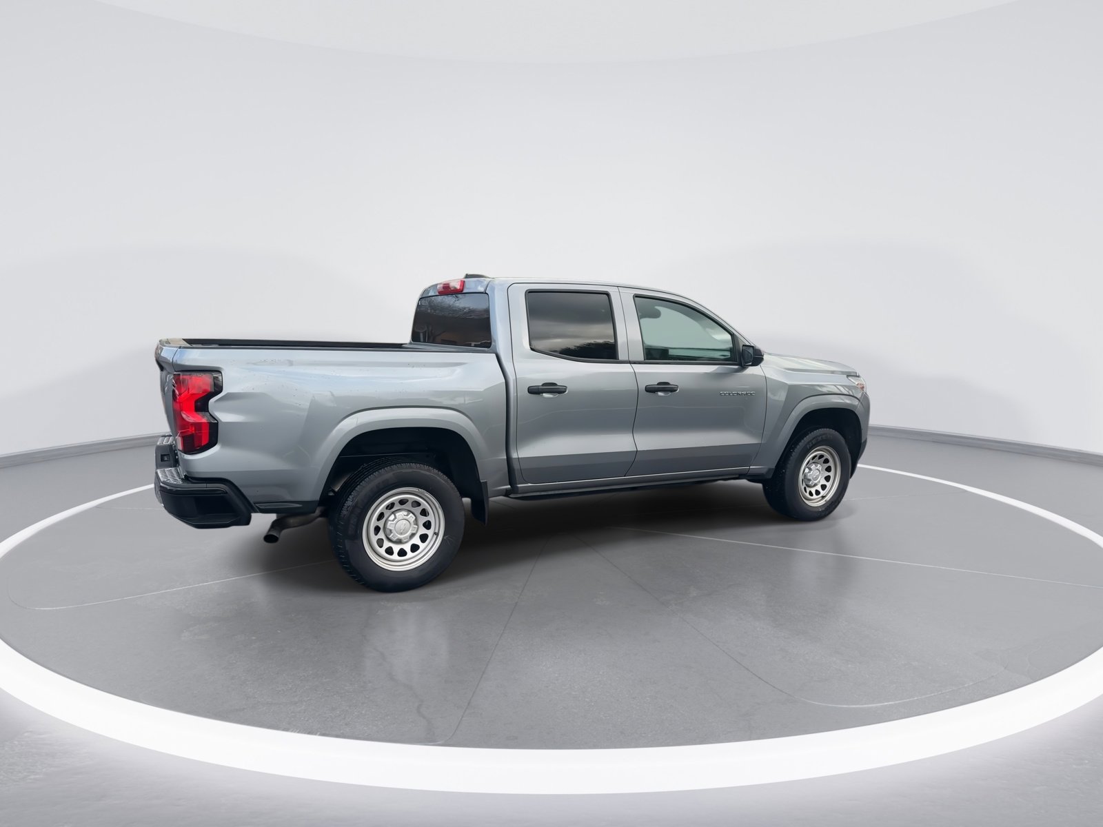 Used 2023 Chevrolet Colorado W/T image 9
