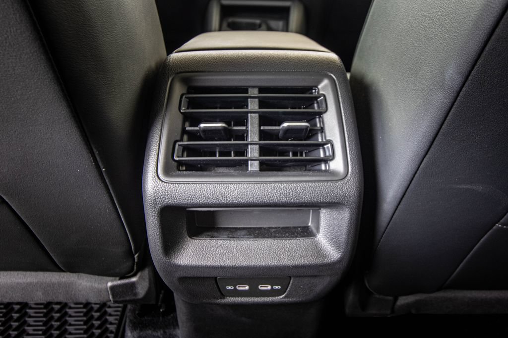 Certified 2025 Volkswagen Tiguan SE R-Line FWD image 29