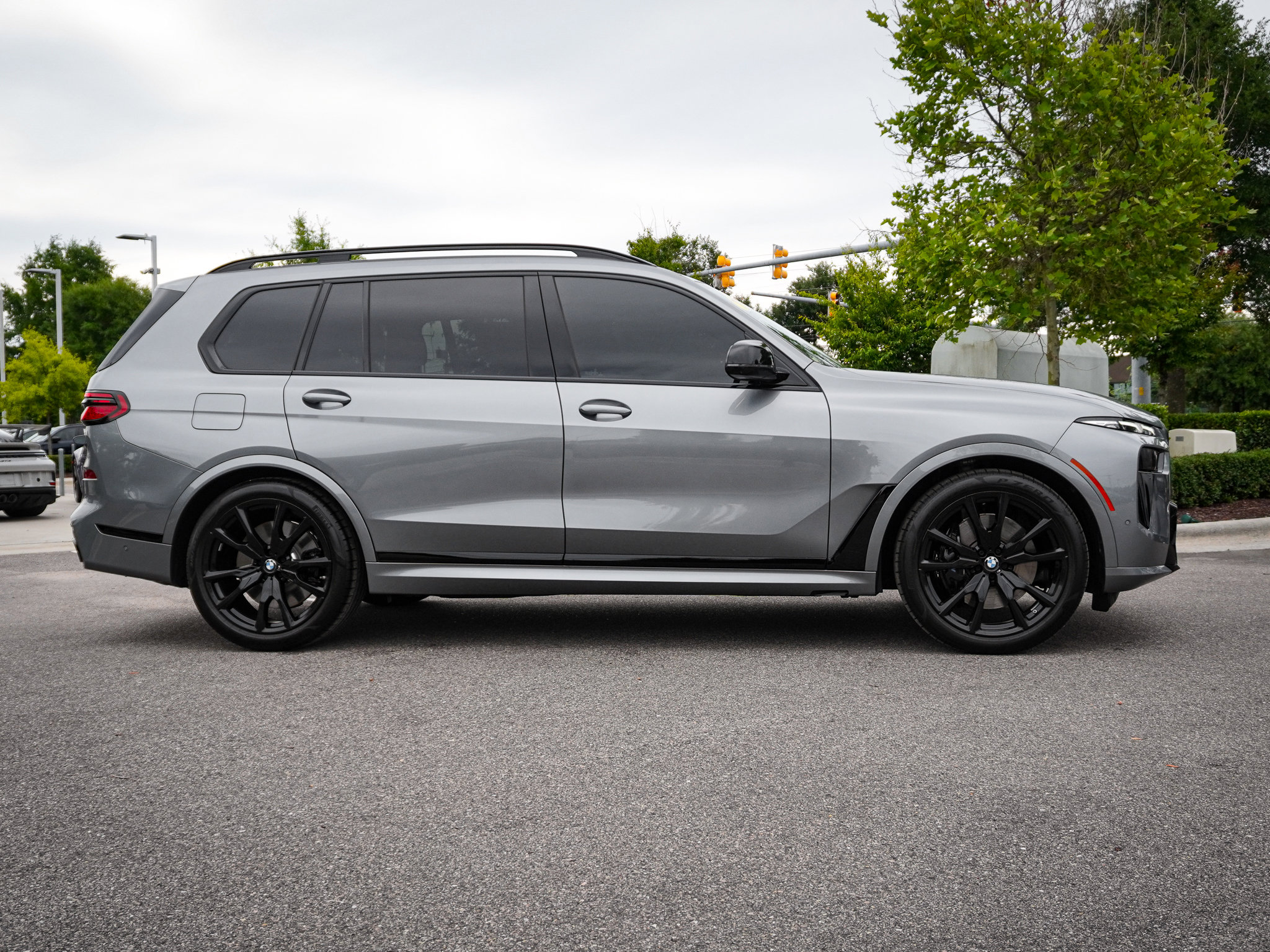 Used 2026 BMW X7 M60i w/ Executive Package AWD/4WD image 13