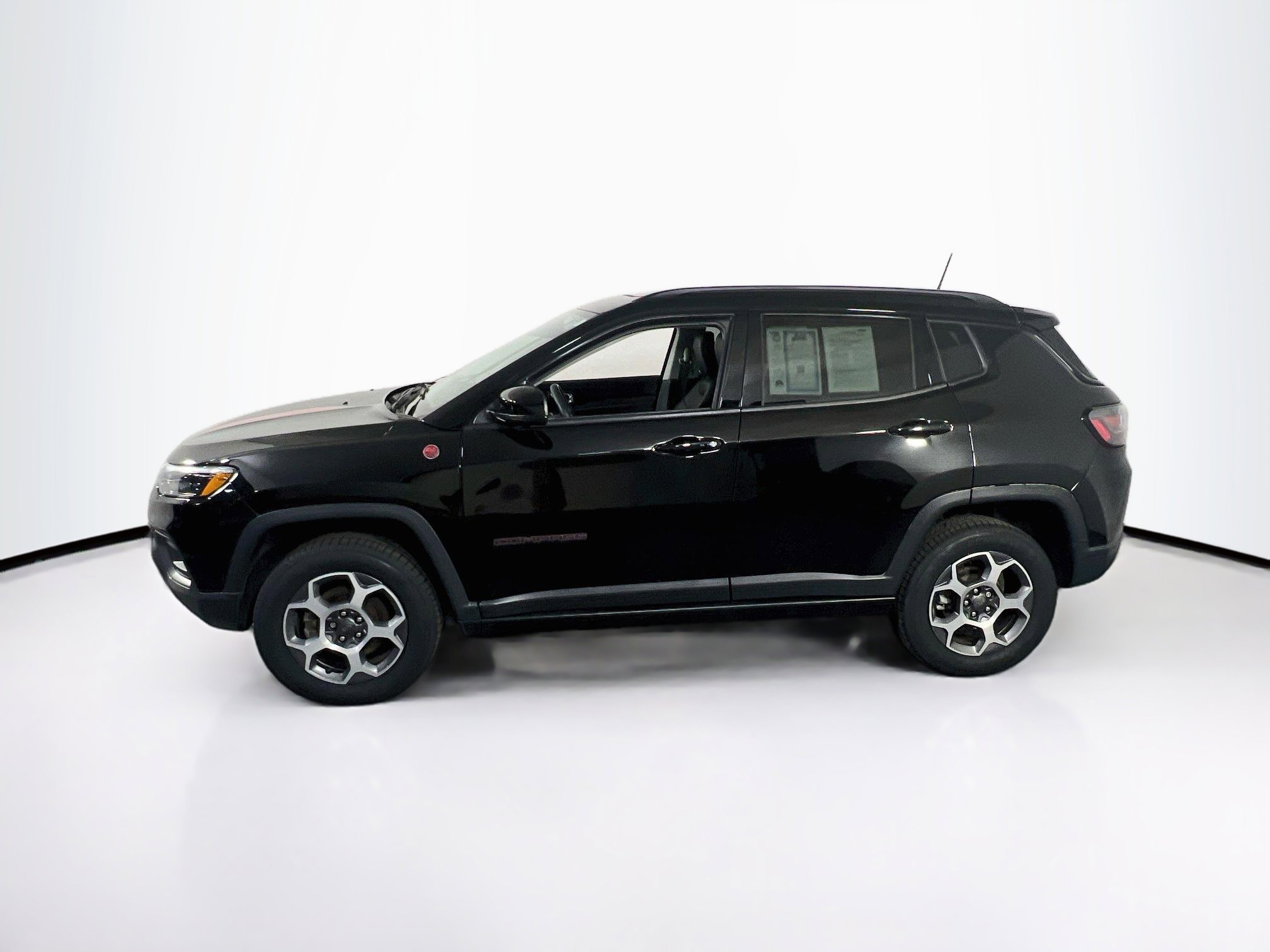 Used 2022 Jeep Compass Trailhawk w/ Trailhawk Elite Group AWD/4WD image 8