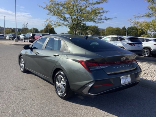 Certified 2024 Hyundai Elantra SE FWD image 8