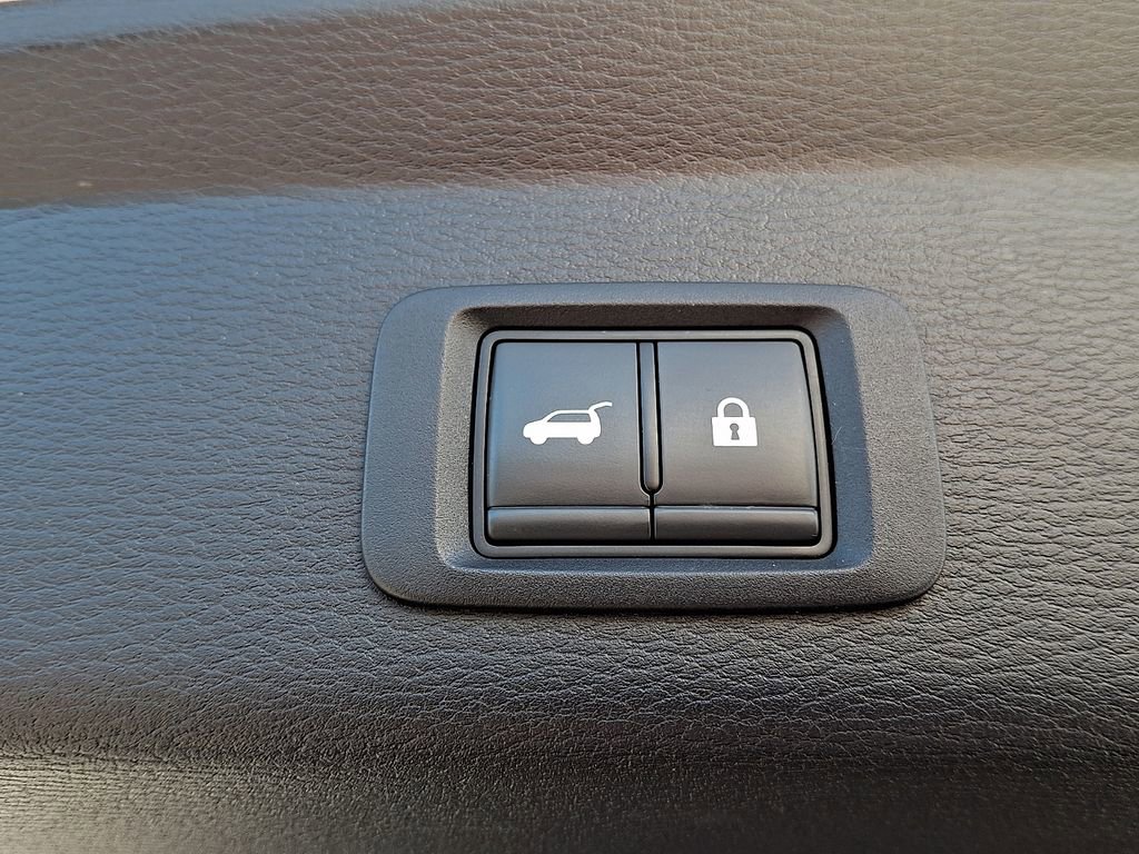 Used 2023 Mitsubishi Outlander SEL AWD/4WD image 33