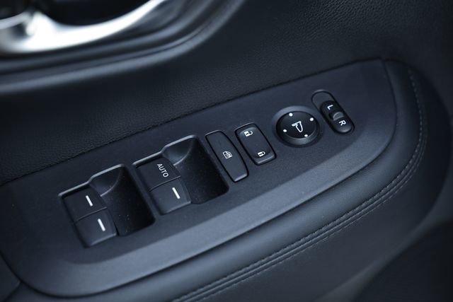 Certified 2023 Honda HR-V LX image 16