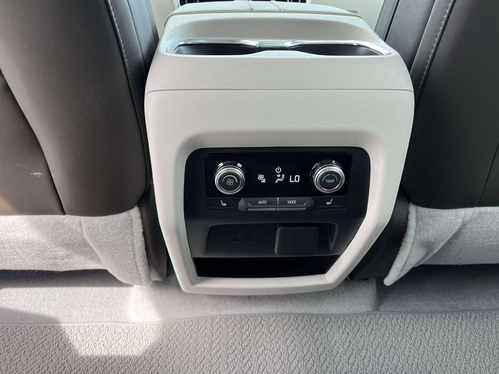 New 2026 GMC Acadia Denali w/ Super Cruise Package FWD image 14