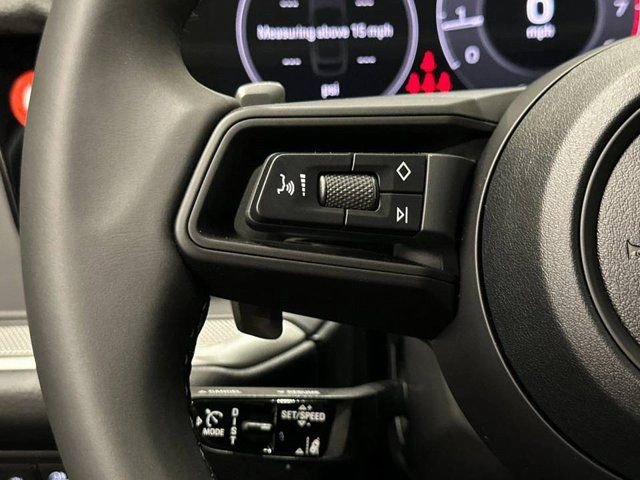 Certified 2025 Porsche Cayenne Coupe image 30