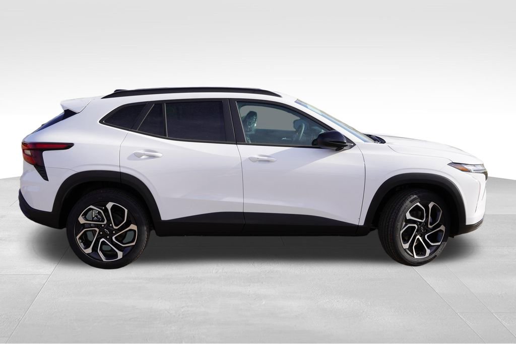 New 2026 Chevrolet Trax RS w/ Driver Confidence Package FWD image 2