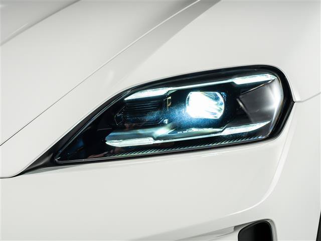 New 2026 Porsche Taycan 4 Cross Turismo AWD/4WD image 12