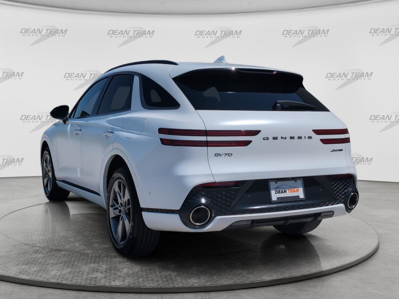 Used 2023 Genesis GV70 3.5T Sport w/ Sport Advanced Package AWD/4WD image 5