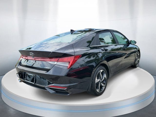 Certified 2023 Hyundai Elantra Limited FWD image 4