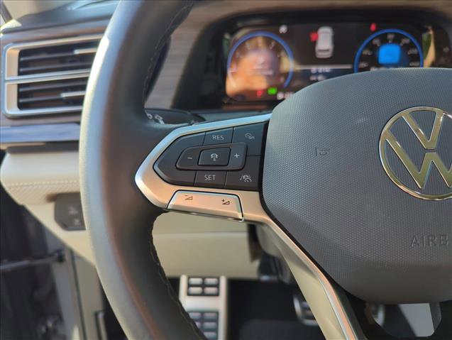 Used 2025 Volkswagen Atlas SEL Premium R-Line AWD/4WD image 13