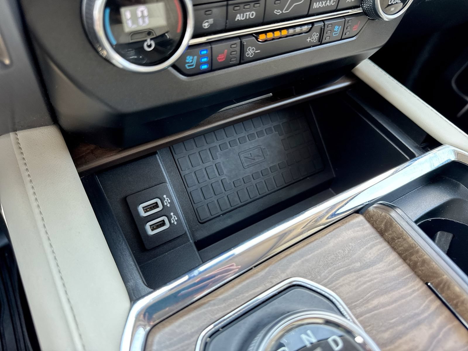 Used 2019 Ford Expedition Platinum AWD/4WD image 36
