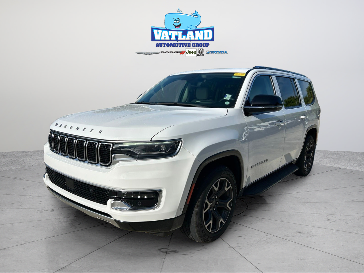 Used 2023 Jeep Wagoneer Series III w/ Preferred Equipment Group AWD/4WD image 1