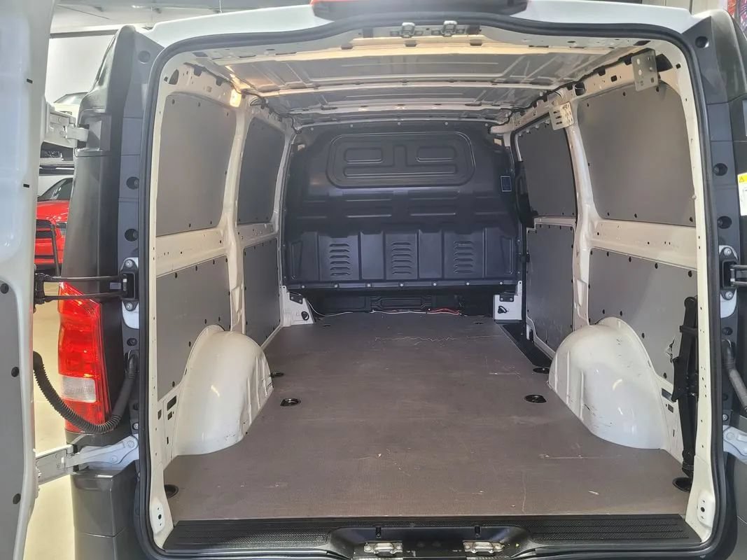 Used 2022 Mercedes-Benz Metris image 18