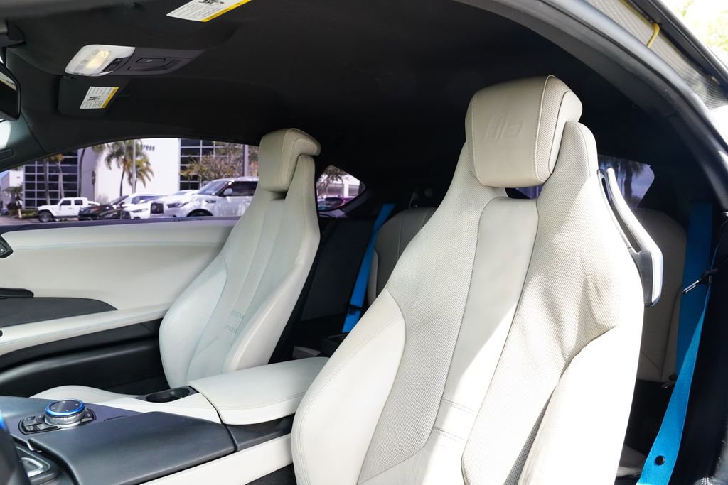 Used 2015 BMW i8 image 12